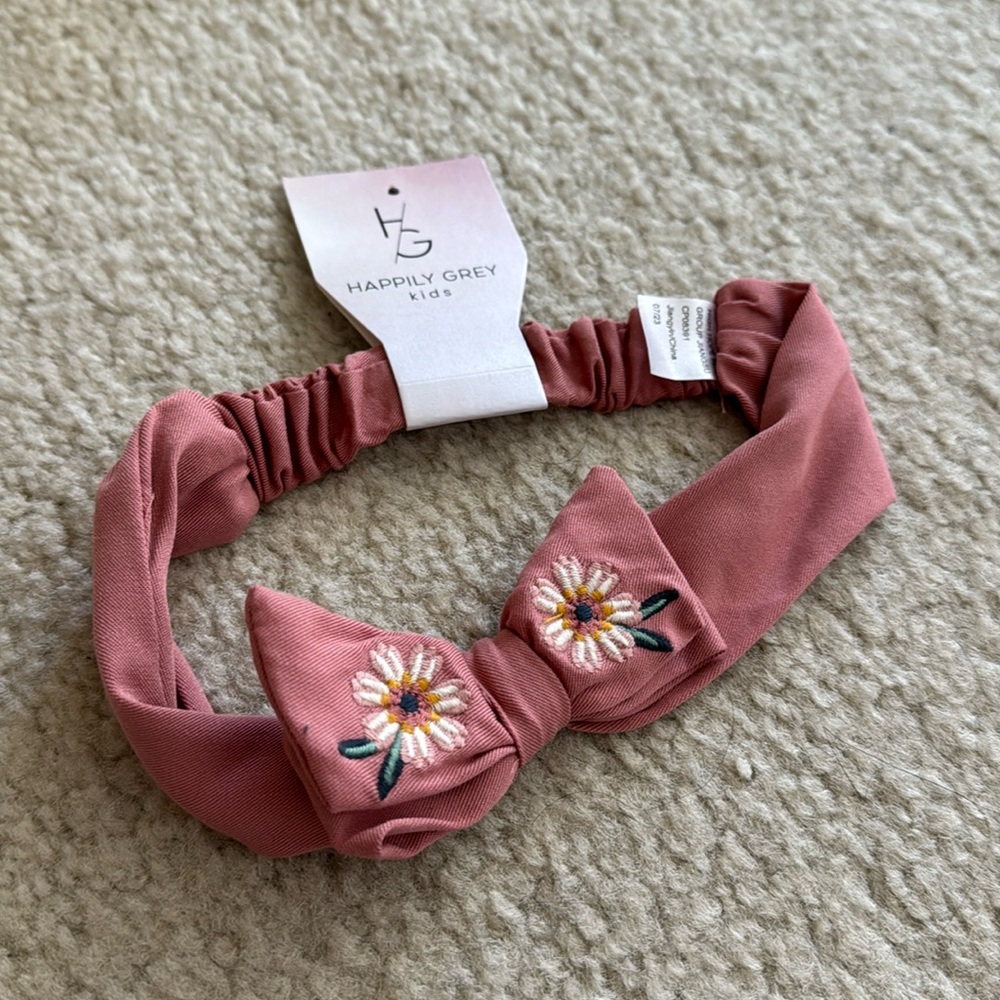 Baby flower embroidered bow NWT